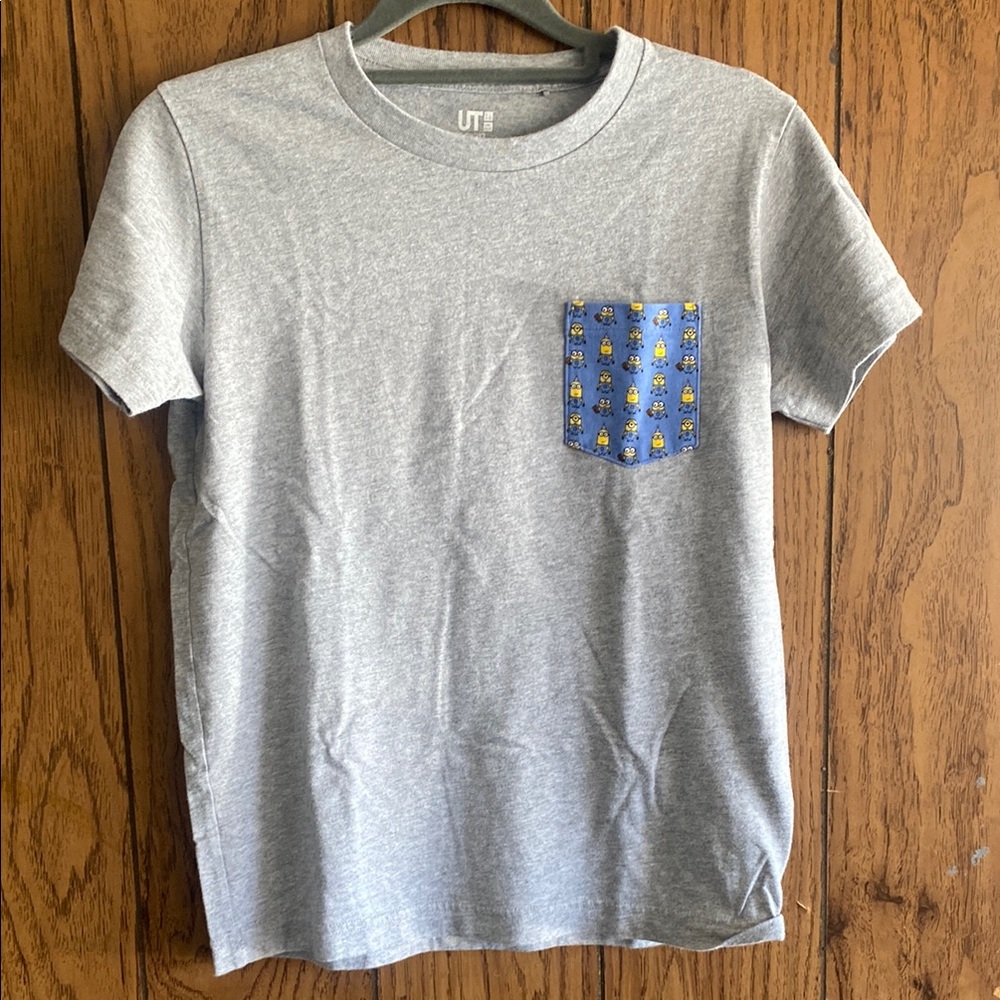 Uniqlo x Despicable Me Unisex Kids Gray Tee with Blue Patterned Pocket